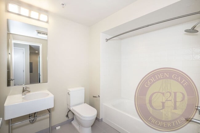 Building Photo - Hayes Valley - 2 BR, 2 BA Condo 947 Sq. Ft...