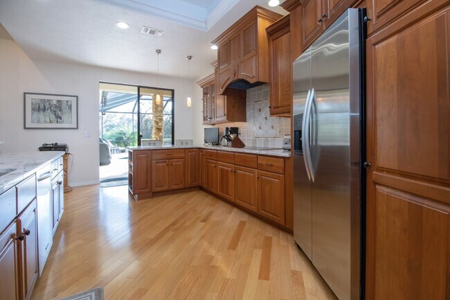Building Photo - Palm Aire Fully Furnished Rental