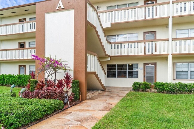 Building Photo - 3 Mansfield A