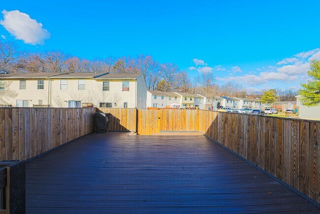 Building Photo - 14 Luffing Ct