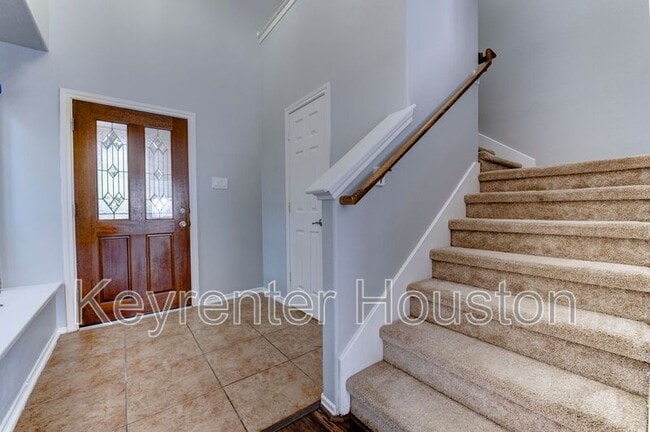 Building Photo - 47 Wickerdale Pl