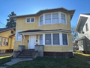 Building Photo - 1947 Sussex Pl