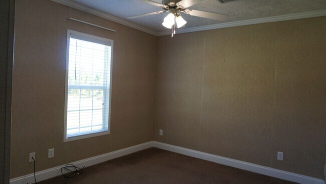 Building Photo - 3876 Rowell Rd