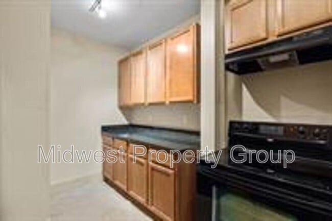 Building Photo - 4244 Chouteau Ave