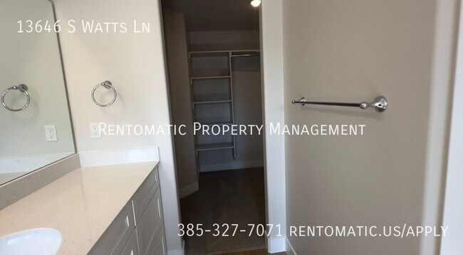 Building Photo - 13646 S Watts Ln
