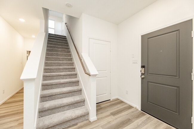 Building Photo - 1818 Whispering River Dr