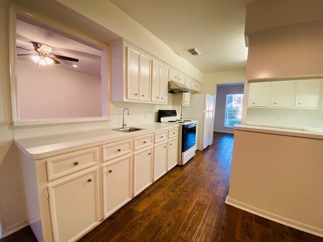 Building Photo - 30 River Creek Way