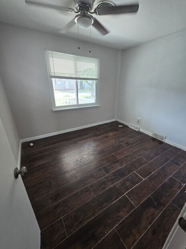 Building Photo - Beautiful 3BD/1BA
