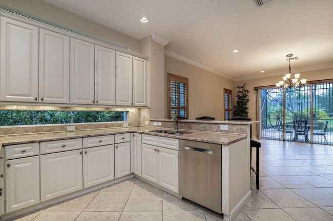 Building Photo - 2002 Graden Dr