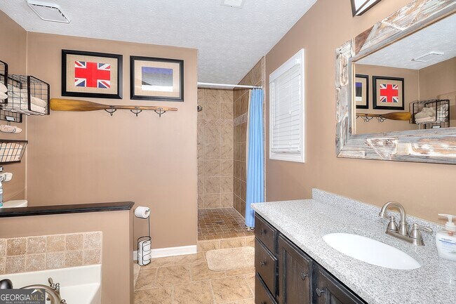 Building Photo - 377 E River Bend Dr