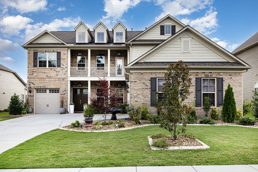 Building Photo - 6225 Majesty Ct