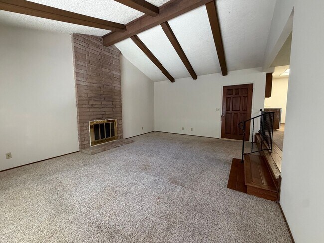 Building Photo - 7739 Southcliff Dr