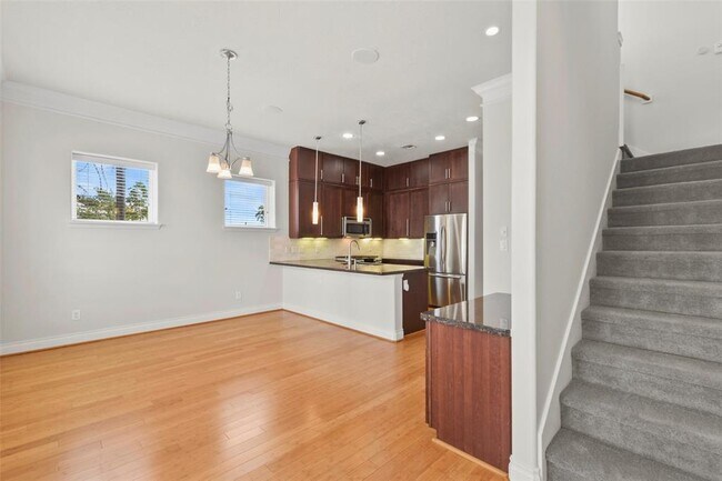 Building Photo - 1638 Cohn St