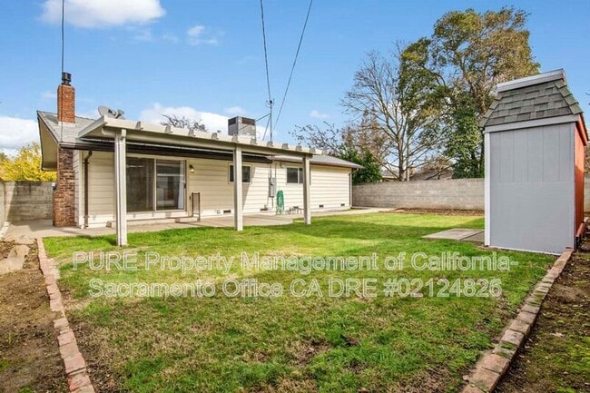 Building Photo - 8916 Fashion Dr