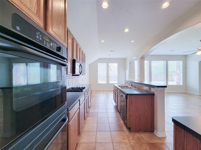 Building Photo - 25219 Piney Heights Ln