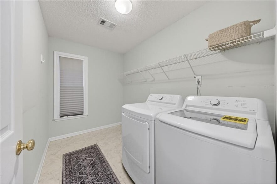 Building Photo - 3485 Patterstone Dr