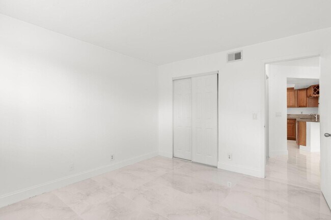 Building Photo - 9055 Wiles Rd