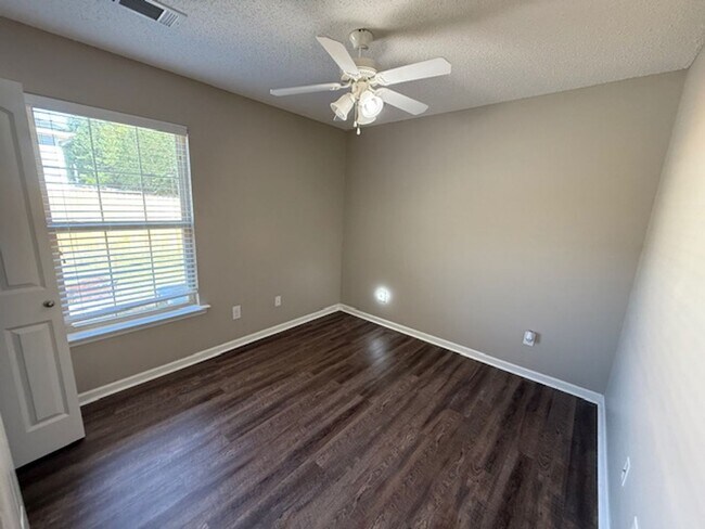 Building Photo - Home for Rent in Benton