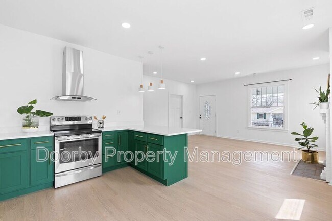 Building Photo - 913 S Highland Park Ave