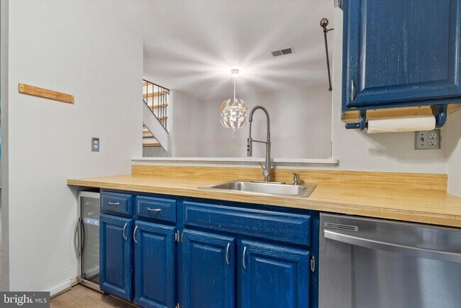 Building Photo - 11330 Headlands Ct