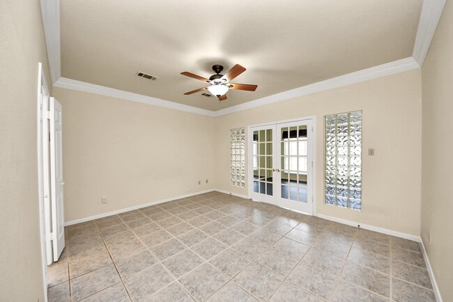 Building Photo - 10503 Great Plains Ln