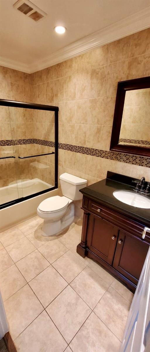 Building Photo - 9466 Boca Cove Cir