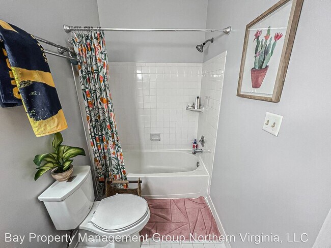 Building Photo - 2 br, 2 bath House - 6559 Grange Ln #402