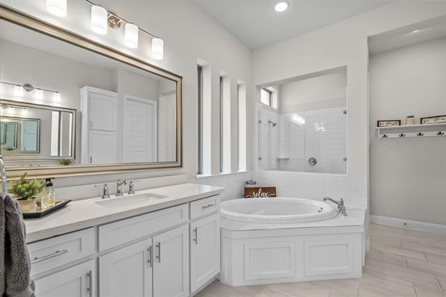 Building Photo - 3861 Dewberry Ln