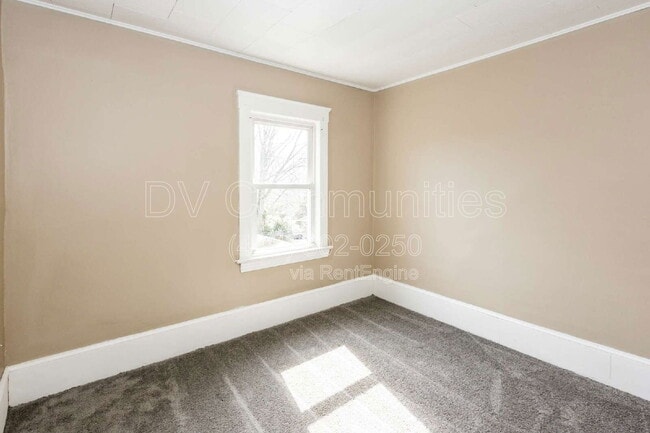 Building Photo - 7618 Grand Division Ave