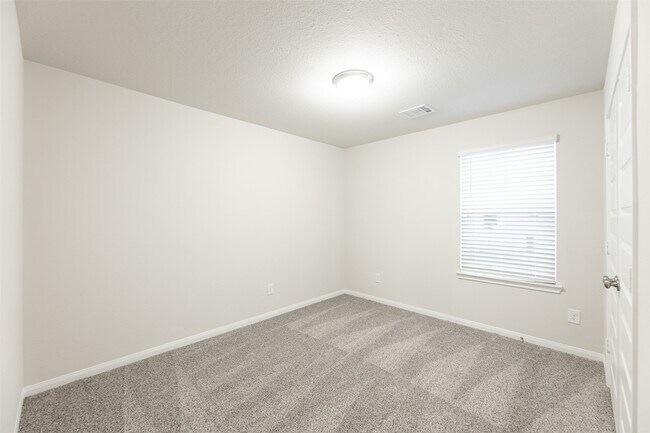 Building Photo - 13118 Everpine Trl