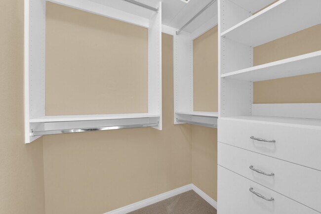 Building Photo - Beautiful 3 Bedroom Home!