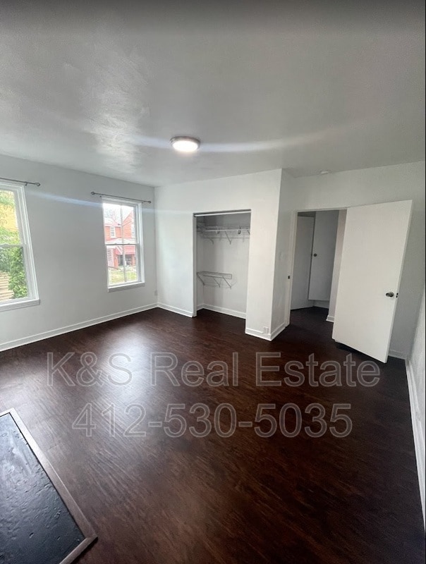 Building Photo - 221 Orchard Pl