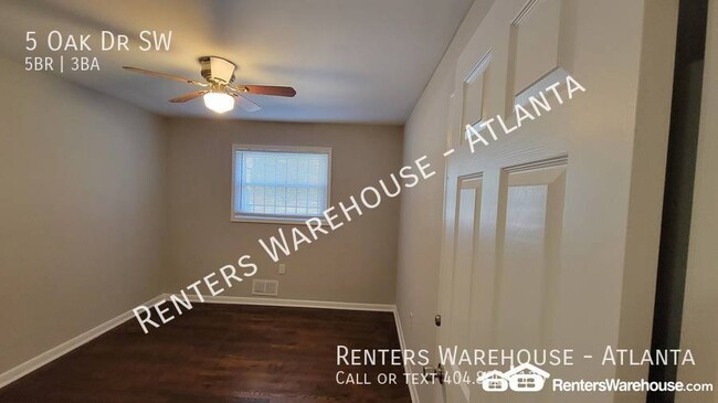 Building Photo - Spacious 5 Bedroom in SW Atlanta