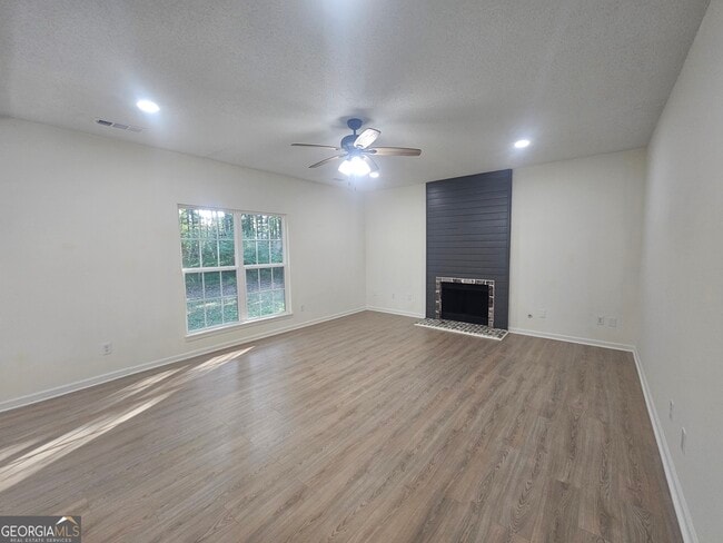 Building Photo - 150 Park Timbers Dr