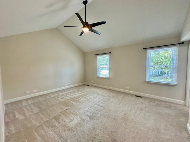 Building Photo - 1648 Dartmouth Ct
