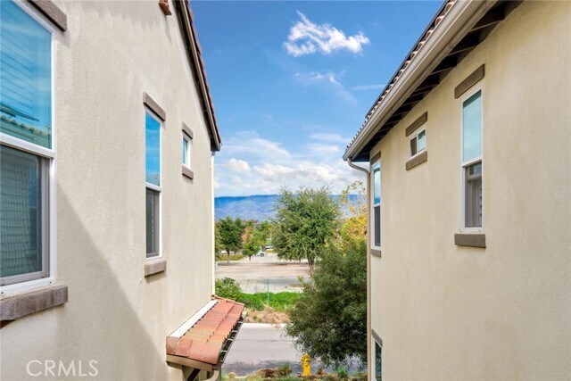 Building Photo - 26149 Park Ave