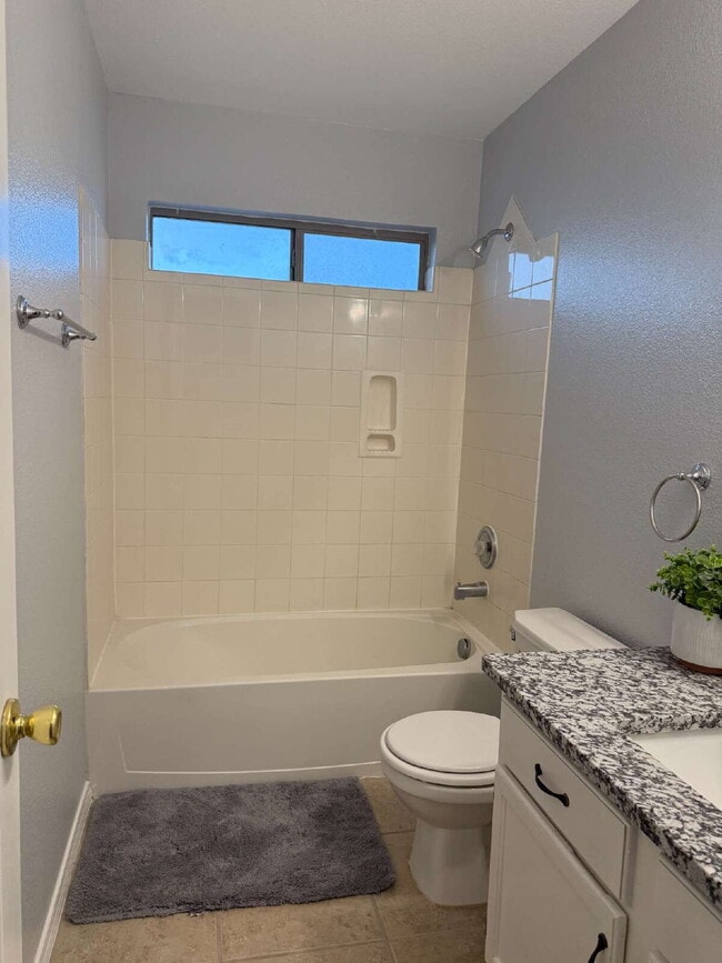 Building Photo - "Charming 3-Bed Oasis with Granite Touches & Cozy Fireplace in El Paso!"