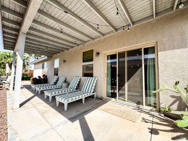 Building Photo - "Spacious 4-Bedroom, 2-Bathroom home in Prime Yuma!"