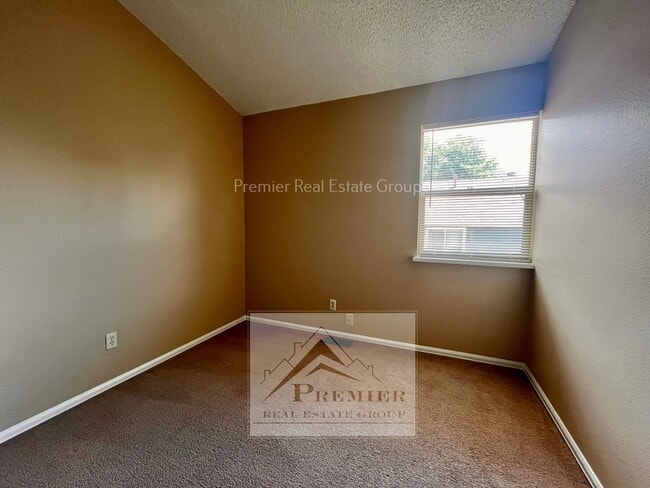 Building Photo - 3921 Donney Brook Ct