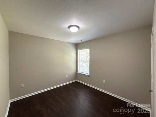 Building Photo - 5815 Kelden Walker Ln