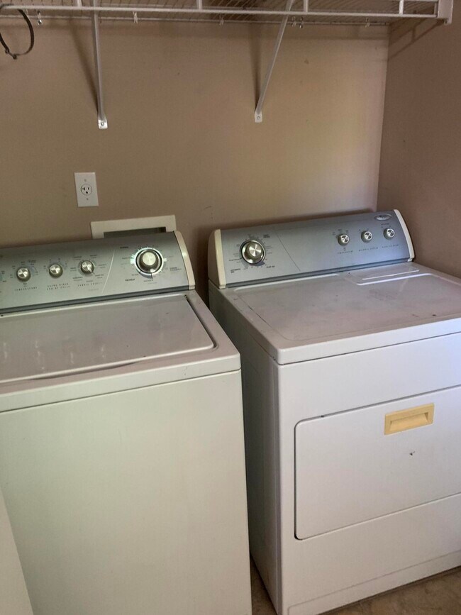 Building Photo - 1681 Hadleigh Hills Ct