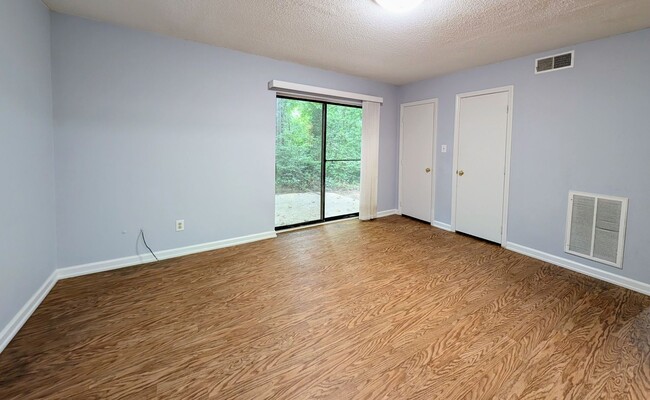 Building Photo - 1220 Gorman St