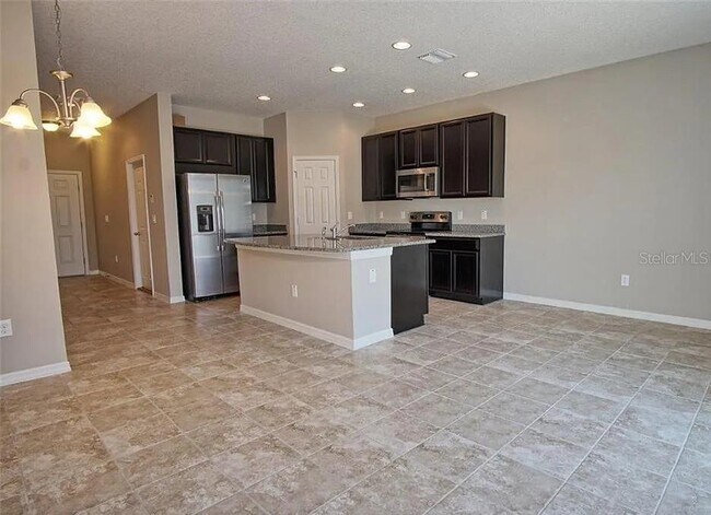 Building Photo - 7026 Woodchase Glen Dr
