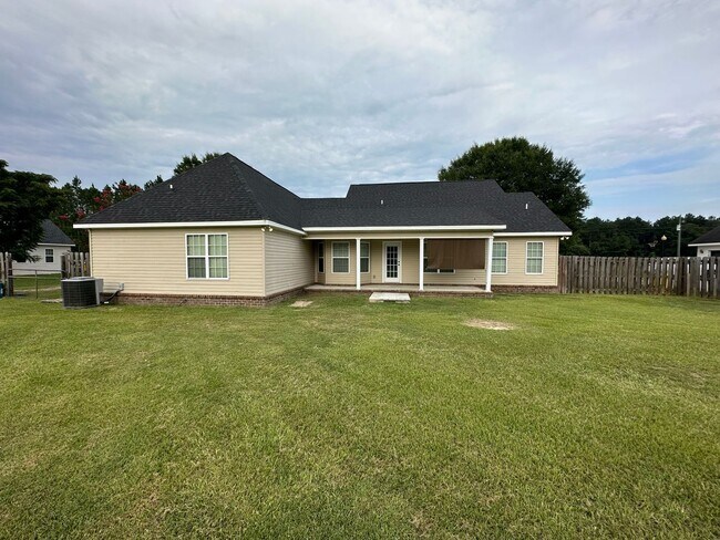 Building Photo - 789 Spence Dr