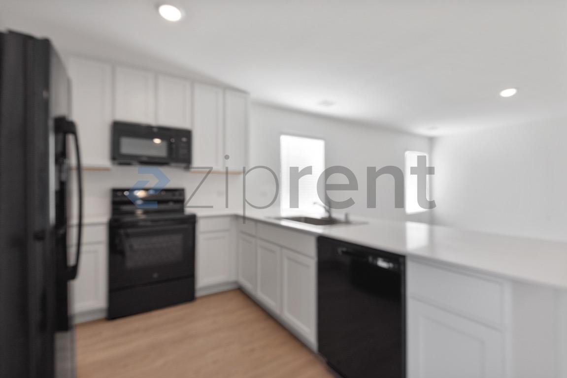 Building Photo - Unit