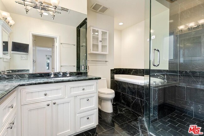 Building Photo - 1318 San Ysidro Dr