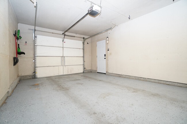 Building Photo - 2569 Camden Ln