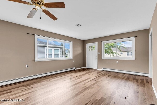 Building Photo - 24 Liberta Dr