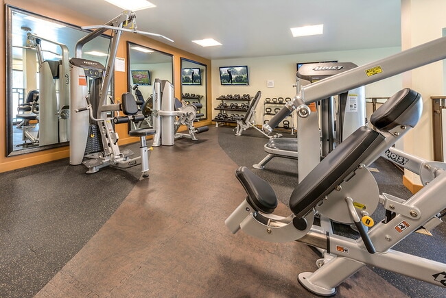 Building Photo - Lawrence Station