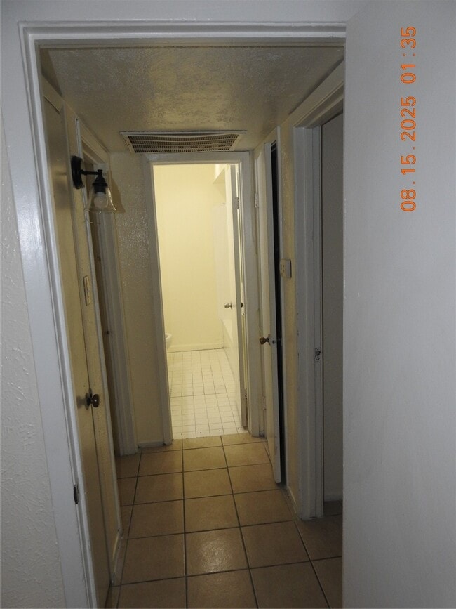 Building Photo - 6305 Westward St